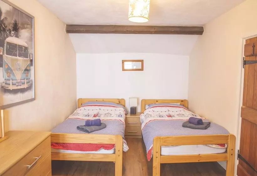 I M Your Host  Fishermans Rest