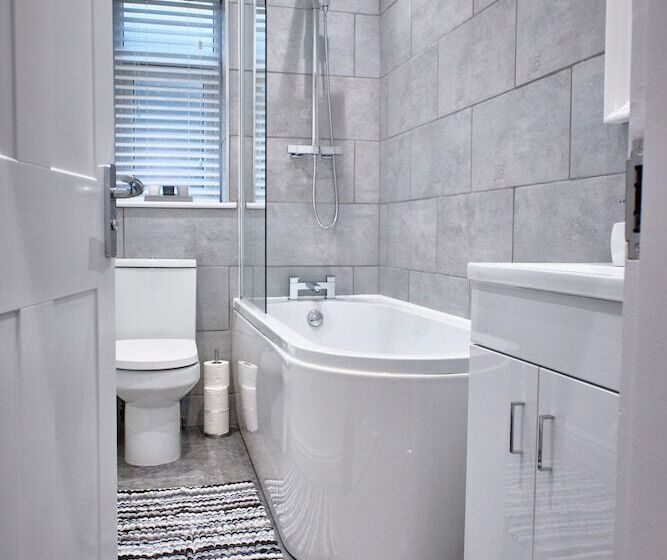 The Townhouse Simple2let Serviced Apart