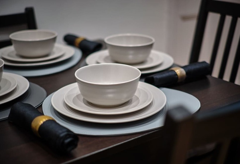 The Townhouse Simple2let Serviced Apart