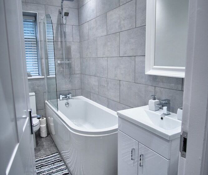 The Townhouse Simple2let Serviced Apart