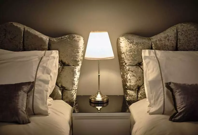 The Townhouse Simple2let Serviced Apart