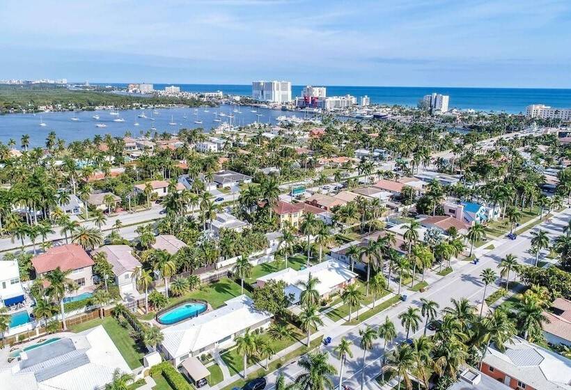 Walk To Beach Spacious Estate With Hot Tub & Game Room