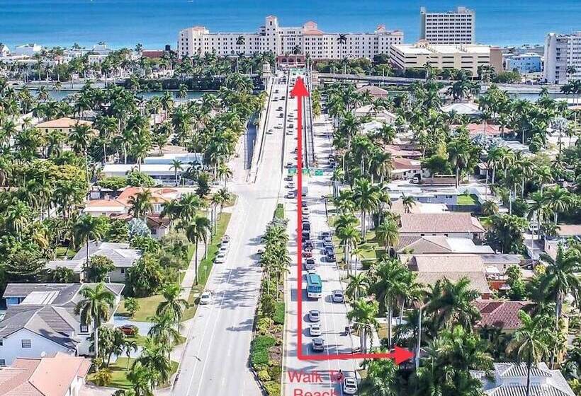 Walk To Beach Spacious Estate With Hot Tub & Game Room