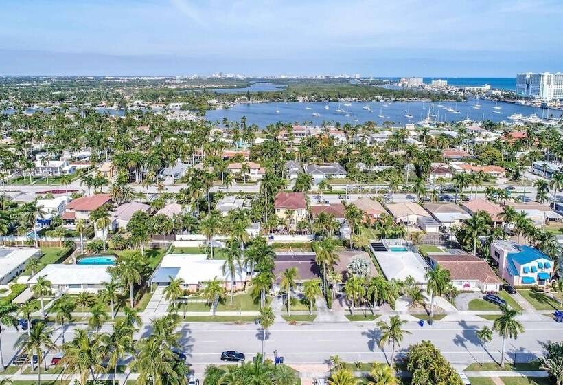 Walk To Beach Spacious Estate With Hot Tub & Game Room