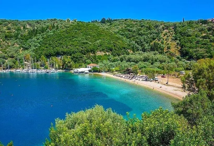 A Lovely Holiday Refuge On Meganisi