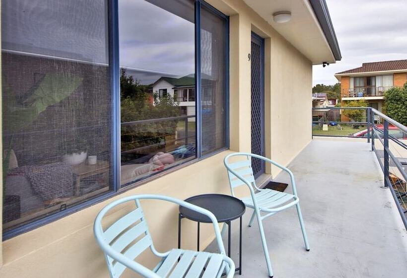 Anchored At South West Rocks