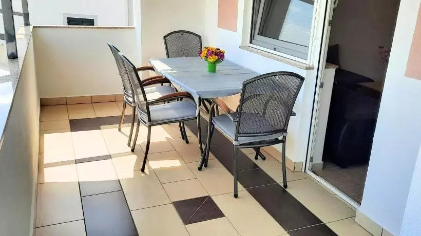 Apartment Miroslav