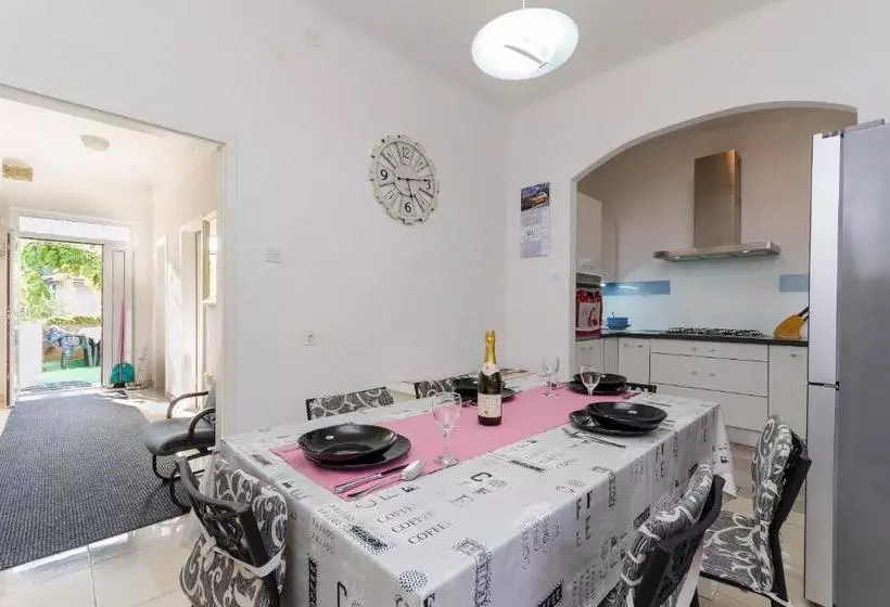 Apartments Andrijana