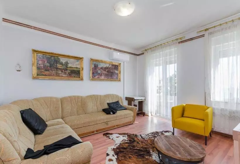 Apartments Andrijana