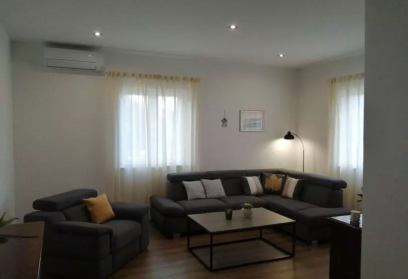 Apartments Jelka