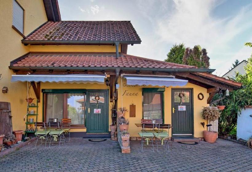 Studio Luxembourg   Epa