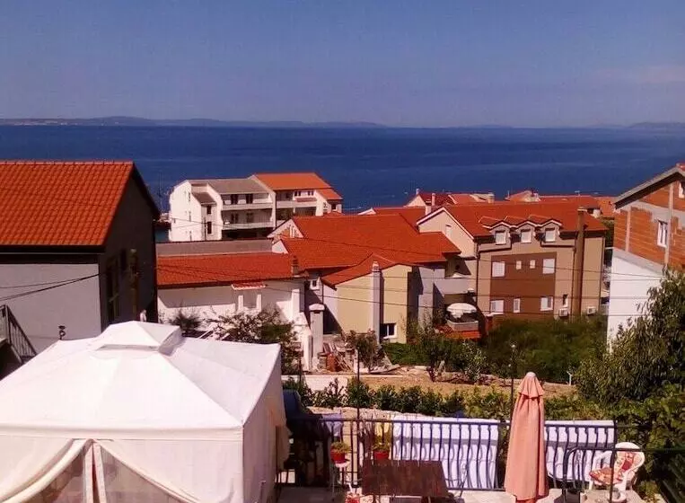 Apartments Nazor