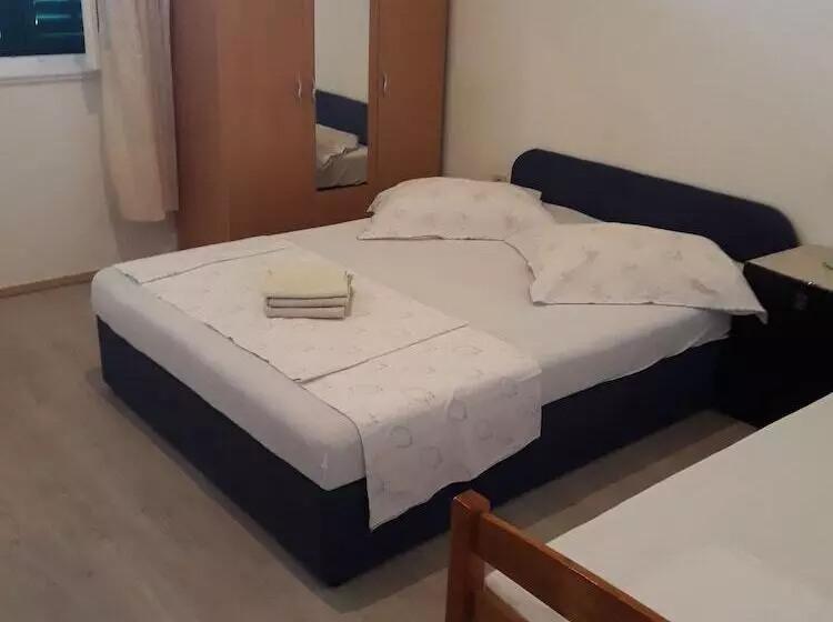 Apartments Nazor