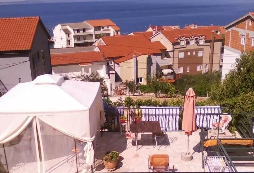 Apartments Nazor
