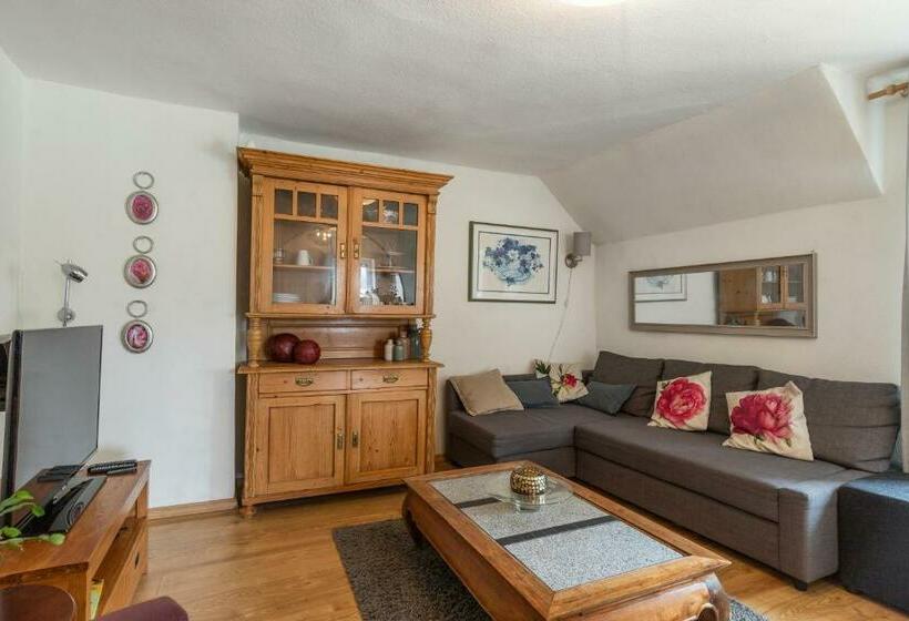 Haus Alte Rebe & Weiße Traube