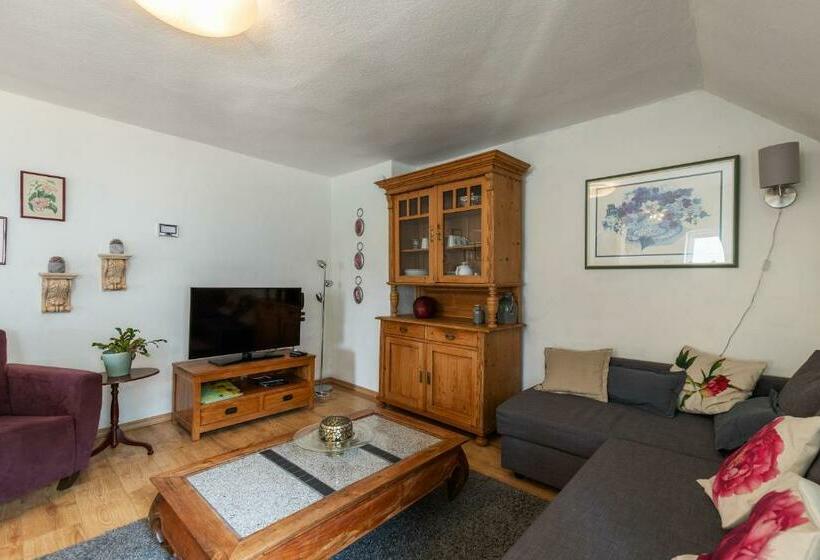 Haus Alte Rebe & Weiße Traube