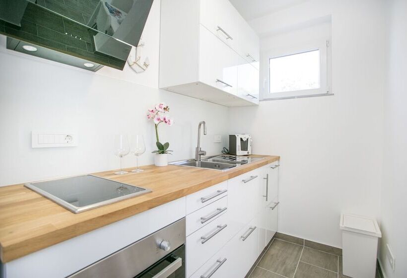 Modern Living In The Heart Of Trogir