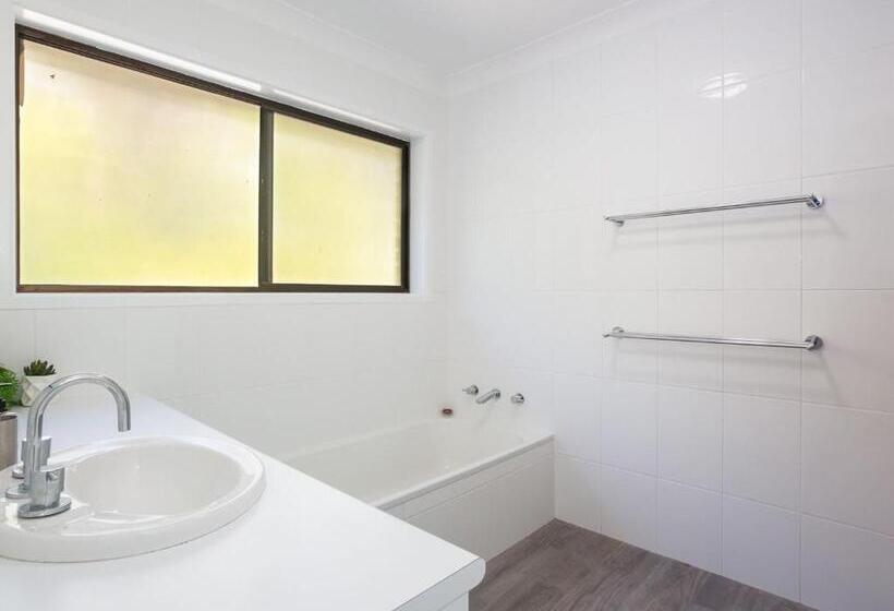 Randall Family Retreat 22b Randall Drive