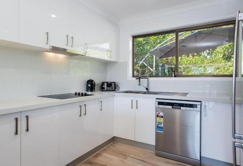 Randall Family Retreat 22b Randall Drive