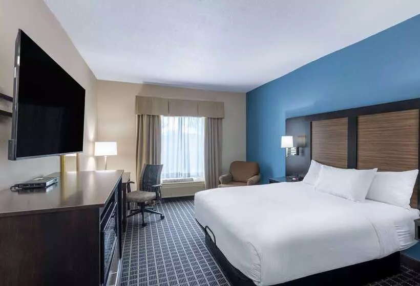 هتل Baymont By Wyndham Kirksville University Area