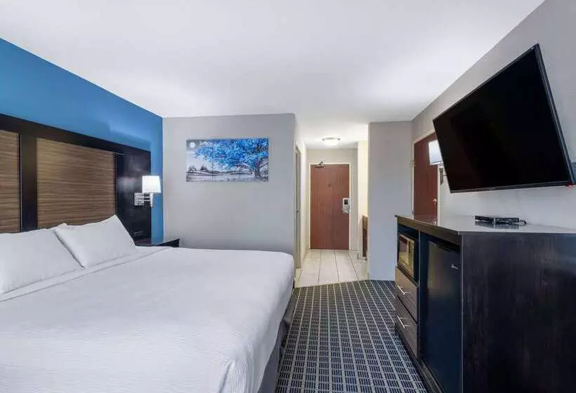 هتل Baymont By Wyndham Kirksville University Area