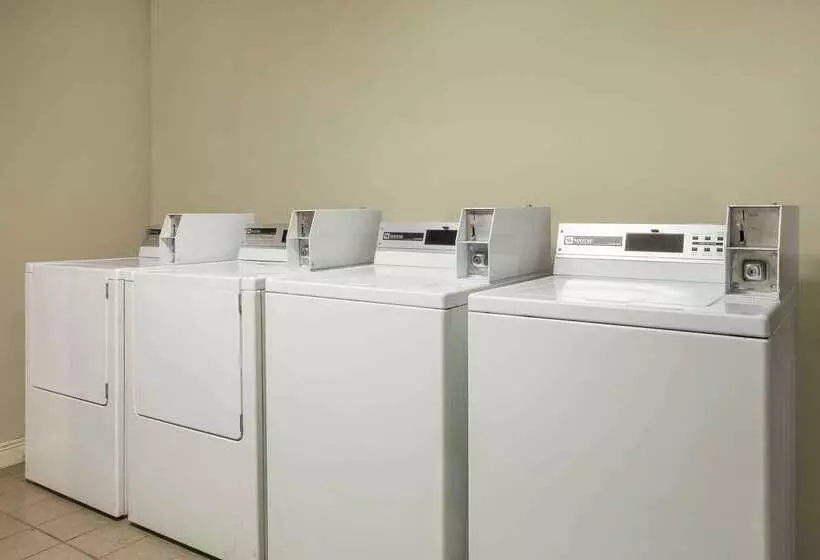 호텔 Baymont By Wyndham Modesto Salida