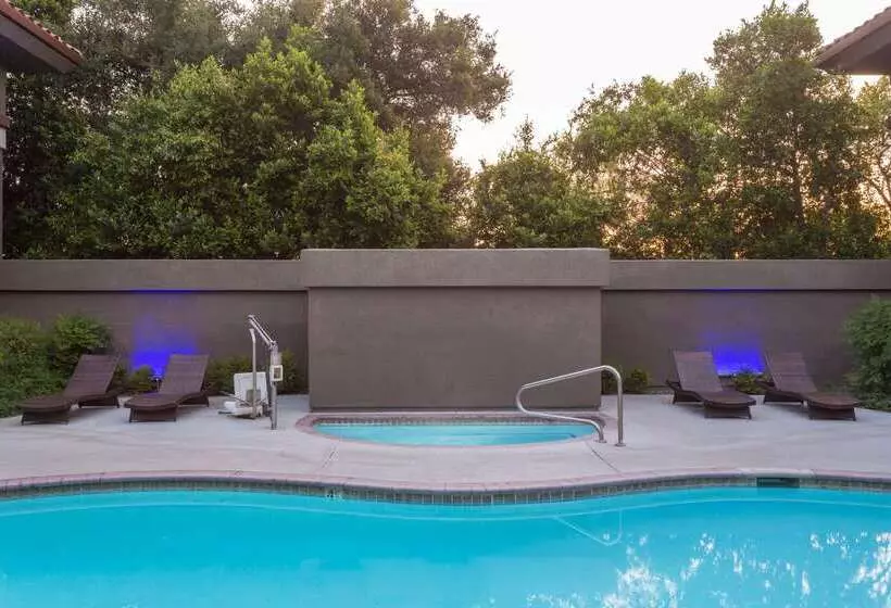 호텔 Baymont By Wyndham Modesto Salida