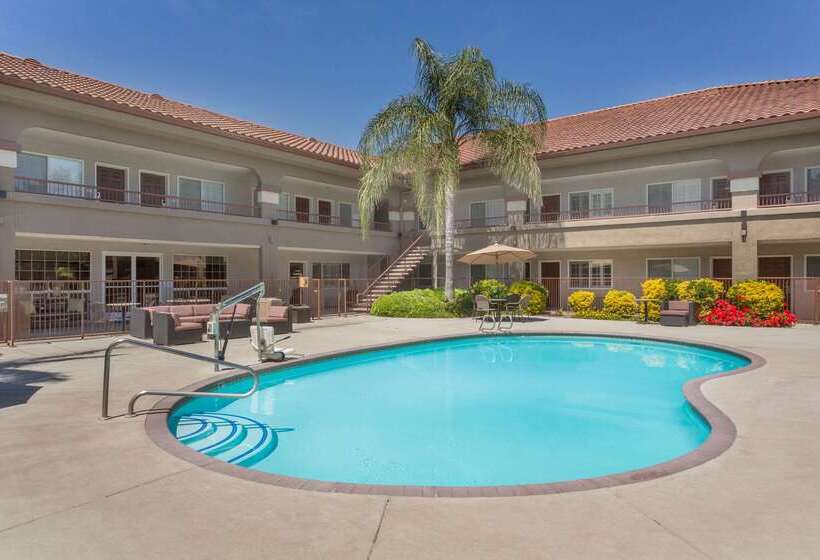 فندق Baymont By Wyndham Modesto Salida