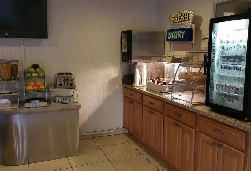 ホテル Coastside Inn