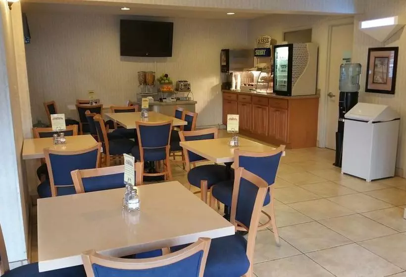 ホテル Coastside Inn