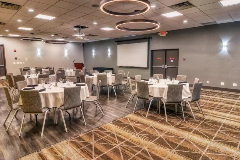 호텔 Holiday Inn Detroit Lakes, An Ihg