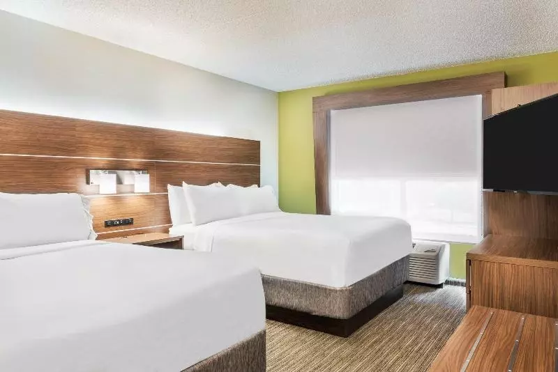 Holiday Inn Express Hotel & Suites Bentonville, An Ihg