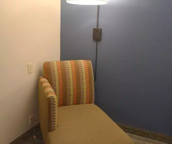 בית מלון כפרי Holiday Inn Express Anderson I 85   Exit 27  Highway 81, An Ihg