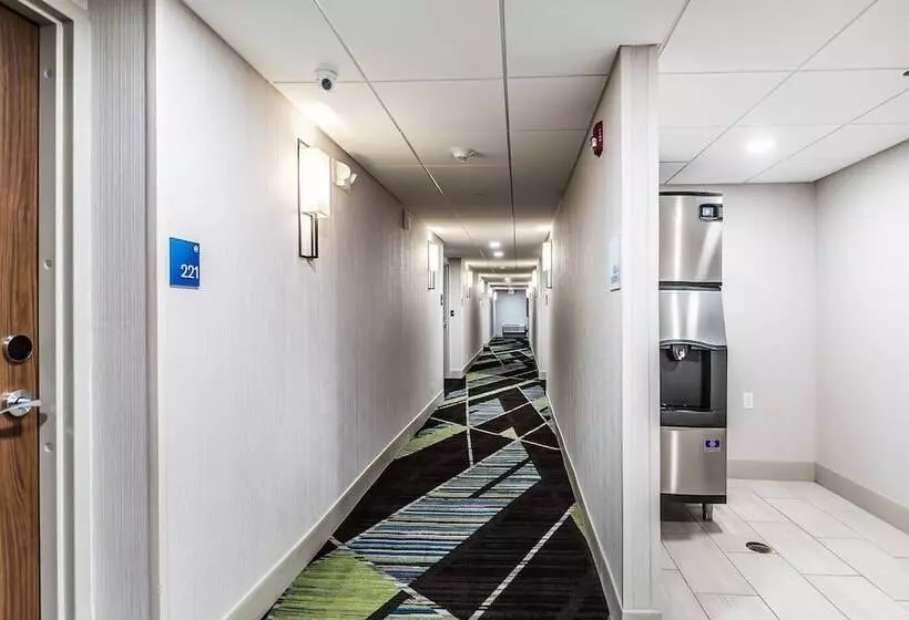 בית מלון כפרי Holiday Inn Express Flint Campus Area, An Ihg