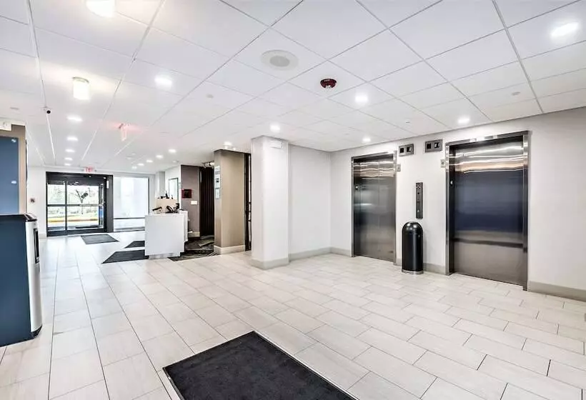 בית מלון כפרי Holiday Inn Express Flint Campus Area, An Ihg