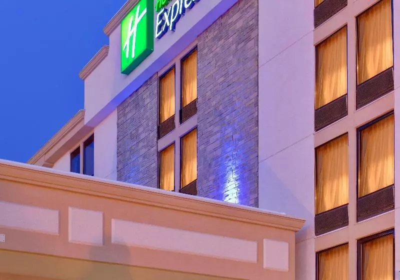 בית מלון כפרי Holiday Inn Express Flint Campus Area, An Ihg