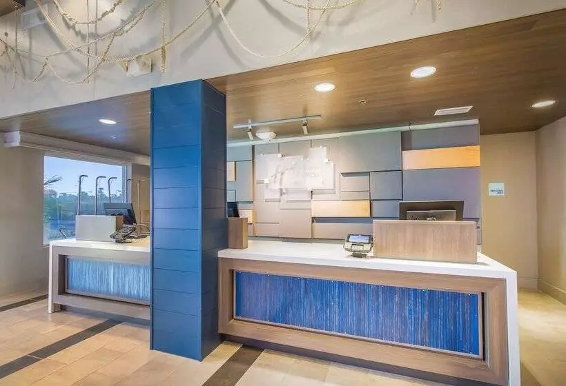 酒店 Holiday Inn Express Orange Beach   On The Beach, An Ihg