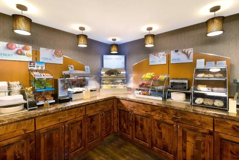 هتل Holiday Inn Express Show Low, An Ihg