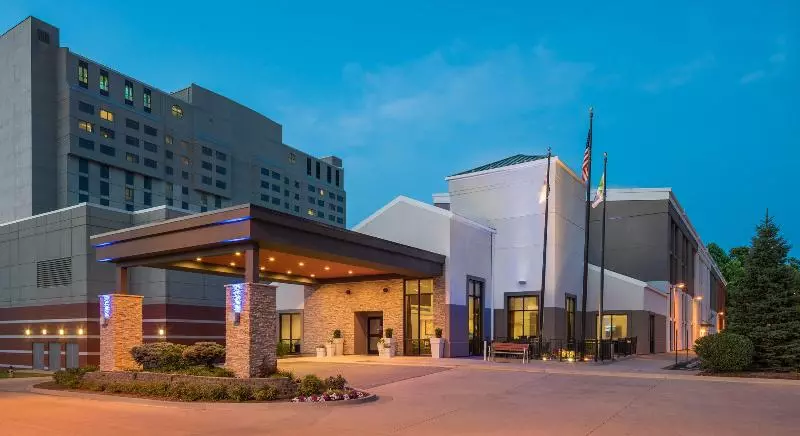 בית מלון כפרי Holiday Inn Express & Suites Springfield, An Ihg