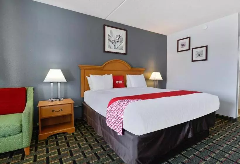 Отель Lake Park Inn Express