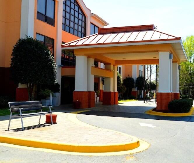 Отель Lexington Inn And Suites