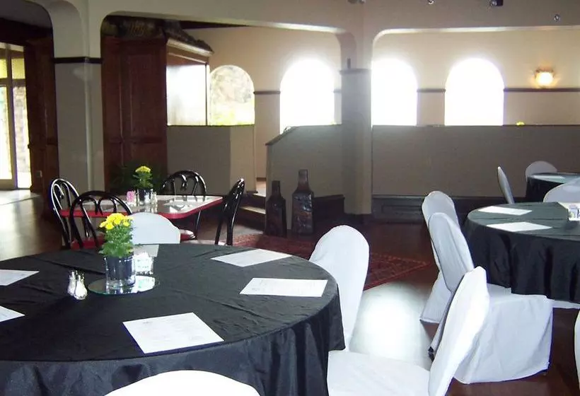 בית מלון כפרי Magnuson Marion