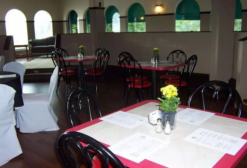 בית מלון כפרי Magnuson Marion