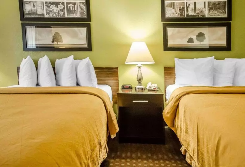 Отель Quality Inn