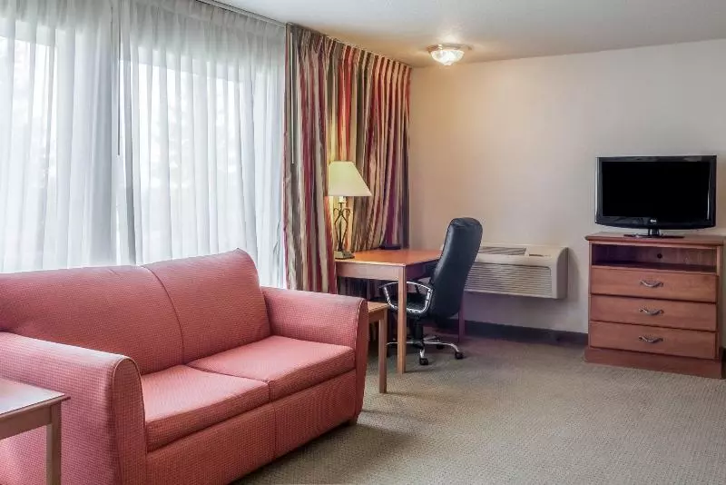 هتل Quality Inn Huron