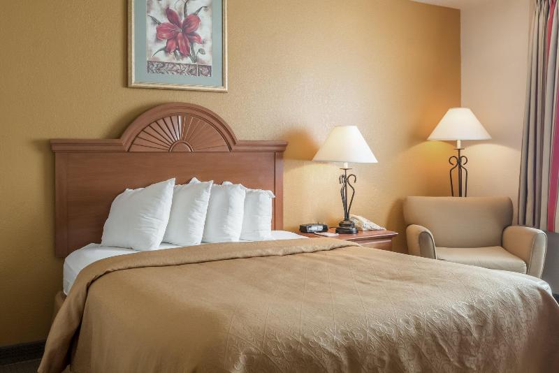 בית מלון כפרי Quality Inn Huron