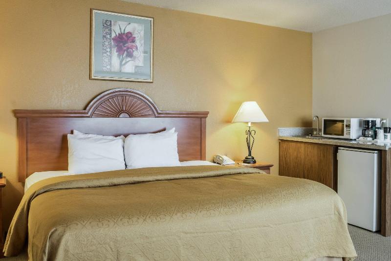 בית מלון כפרי Quality Inn Huron