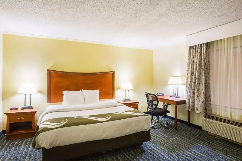 酒店 Quality Inn & Suites Florence Civic Center