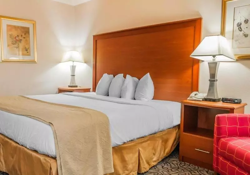 Отель Quality Inn Trinidad