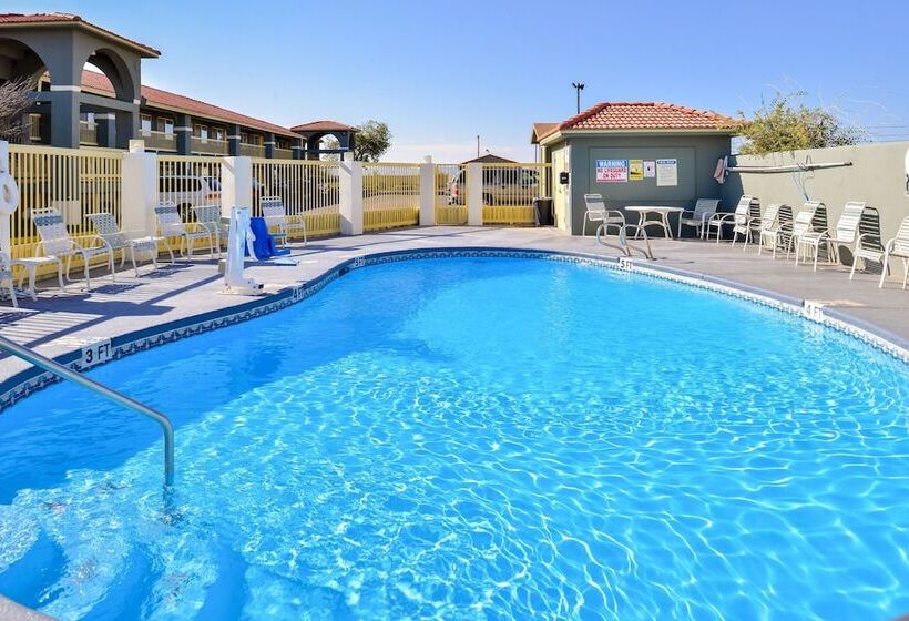 בית מלון כפרי Quality Inn Van Horn